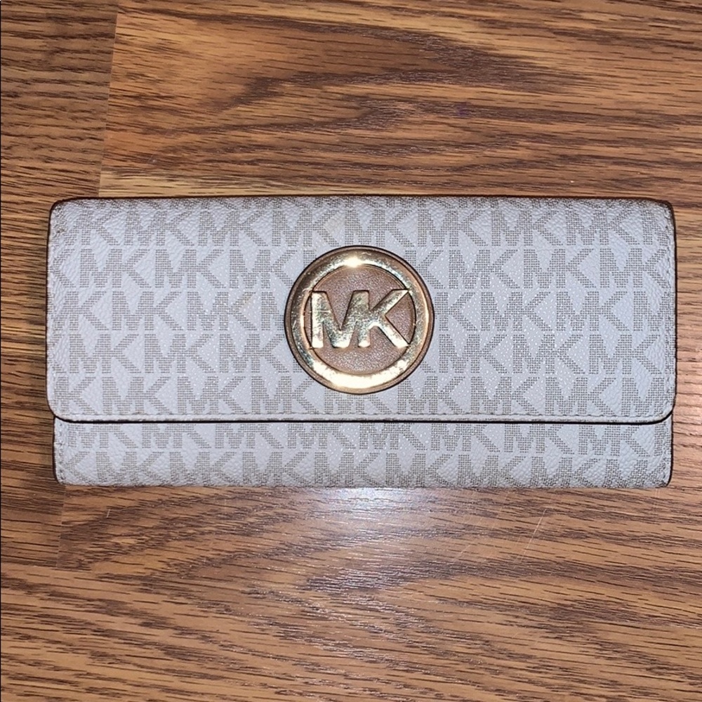 Used Michael Kors Wallet